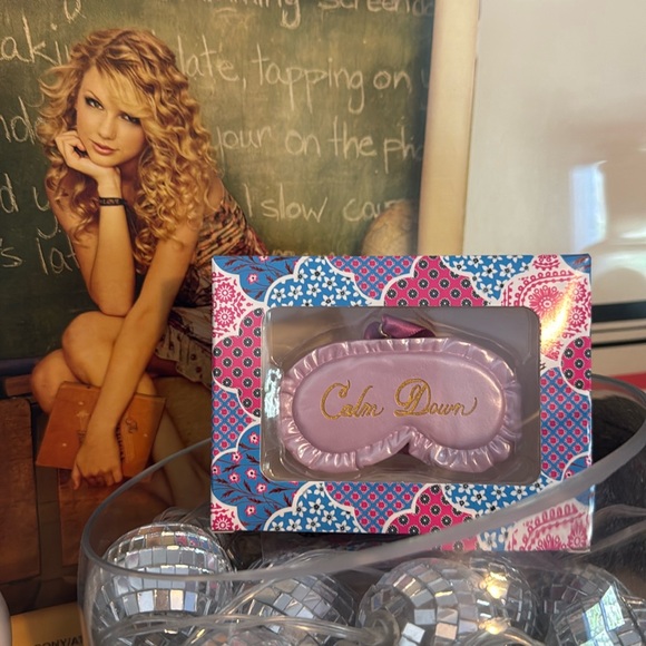 Lover Sleep Mask Ornament Taylor Swift Pink Christmas Tree - Picture 1 of 4